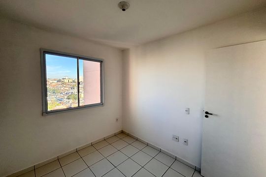 Quarto 1 de apartamento para alugar com 2 quartos, 48m² em Jardim Lourdes, Ferraz de Vasconcelos