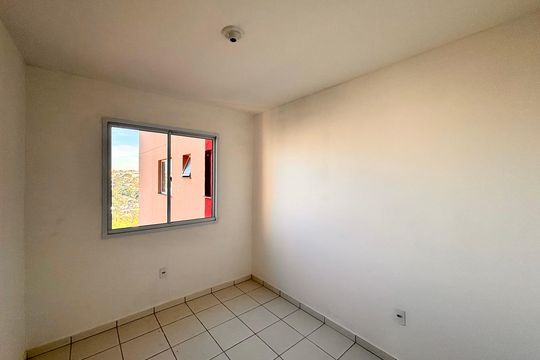 Quarto 2 de apartamento para alugar com 2 quartos, 48m² em Jardim Lourdes, Ferraz de Vasconcelos