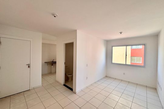 Sala de apartamento para alugar com 2 quartos, 48m² em Jardim Lourdes, Ferraz de Vasconcelos