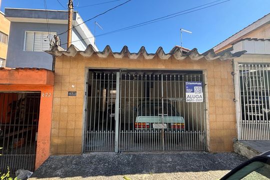 Fachada  de casa para alugar com 1 quarto, 125m² em Alves Dias, São Bernardo do Campo