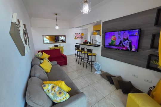 Sala de apartamento para alugar com 2 quartos, 67m² em Guilhermina, Praia Grande
