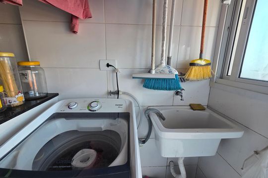 Área de Serviço de apartamento para alugar com 2 quartos, 67m² em Guilhermina, Praia Grande