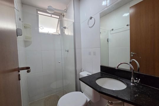 Banheiro de apartamento à venda com 2 quartos, 57m² em Manacás, Belo Horizonte