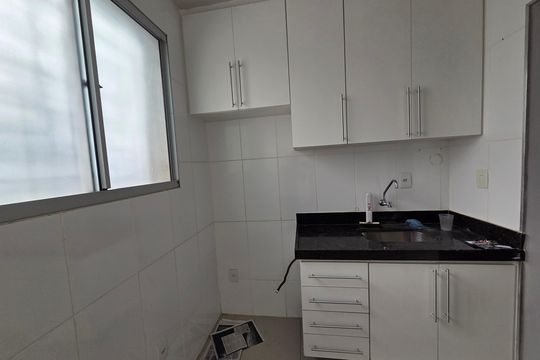 Cozinha de apartamento à venda com 2 quartos, 57m² em Manacás, Belo Horizonte