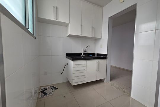 Cozinha de apartamento à venda com 2 quartos, 57m² em Manacás, Belo Horizonte