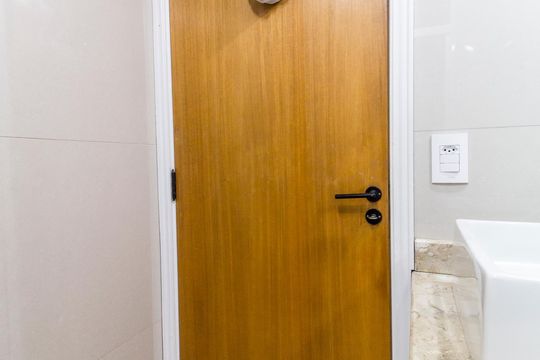 Banheiro 2 de apartamento à venda com 3 quartos, 86m² em Empresarial 18 do Forte, Barueri