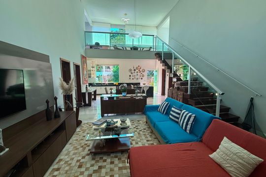 Casa de Condomínio para alugar com 5 quartos, 300m² em Retiro do Chale, Brumadinho