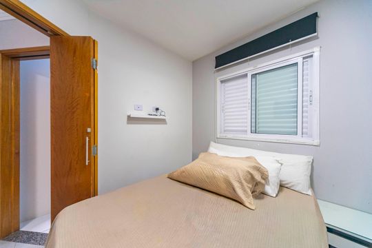 Quarto 2 de apartamento para alugar com 2 quartos, 80m² em Vila Scarpelli, Santo André