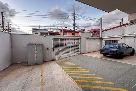 Garagem de apartamento para alugar com 2 quartos, 80m² em Vila Scarpelli, Santo André