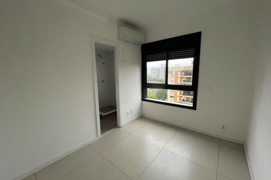 Quarto 2 de apartamento para alugar com 2 quartos, 69m² em Boa Vista, Porto Alegre