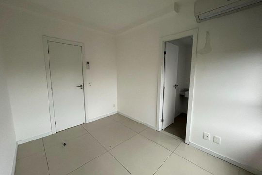 Quarto 2 de apartamento para alugar com 2 quartos, 69m² em Boa Vista, Porto Alegre