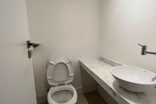 Banheiro 2 de apartamento para alugar com 2 quartos, 69m² em Boa Vista, Porto Alegre