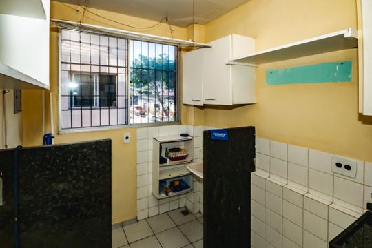 Cozinha de apartamento à venda com 2 quartos, 50m² em Dom Silverio, Belo Horizonte