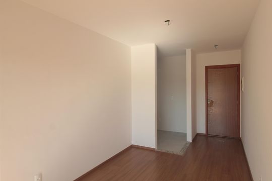 Sala de apartamento à venda com 2 quartos, 45m² em Braúnas, Belo Horizonte