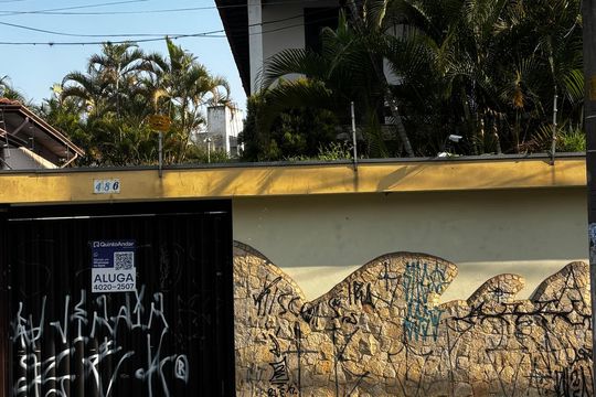 Fachada de casa para alugar com 4 quartos, 580m² em Vila Homero Thon, Santo André