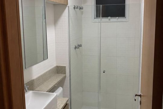 Banheiro de apartamento para alugar com 2 quartos, 59m² em Centro, Nova Iguaçu