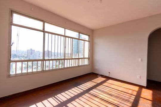 Sala de apartamento para alugar com 2 quartos, 88m² em Dom Cabral, Belo Horizonte