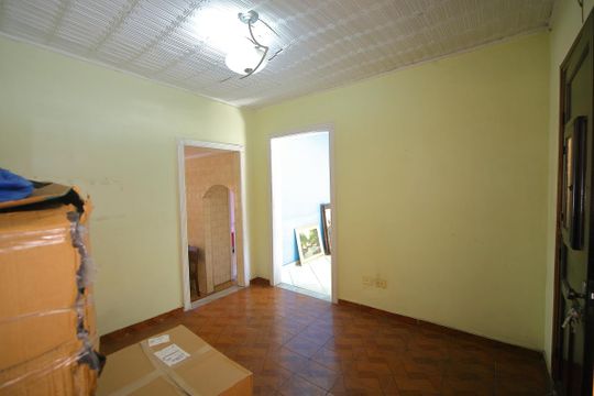 Sala de casa à venda com 2 quartos, 151m² em Jardim Calux, São Bernardo do Campo
