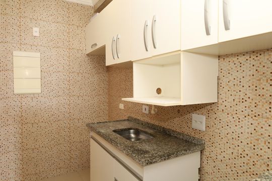 Cozinha de apartamento para alugar com 2 quartos, 52m² em Itaquera, São Paulo