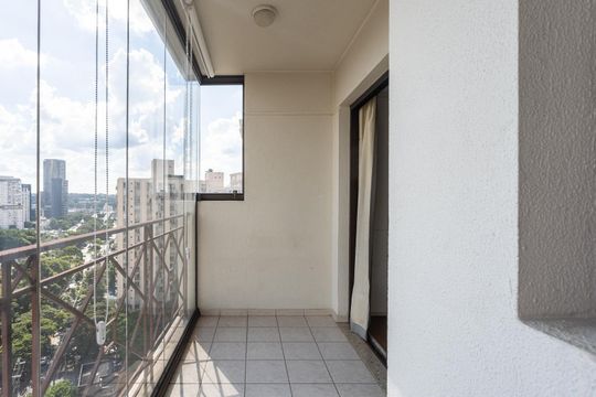 Varanda de apartamento à venda com 2 quartos, 50m² em Vila Olímpia, São Paulo