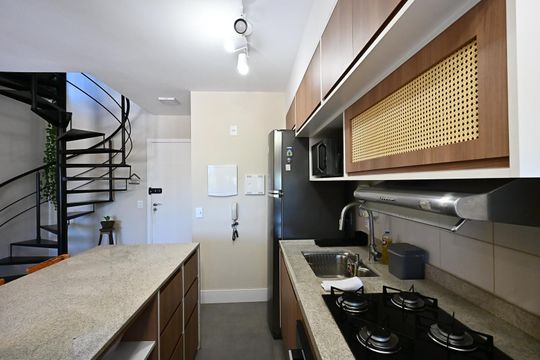 Cozinha de apartamento para alugar com 1 quarto, 90m² em Morumbi, São Paulo