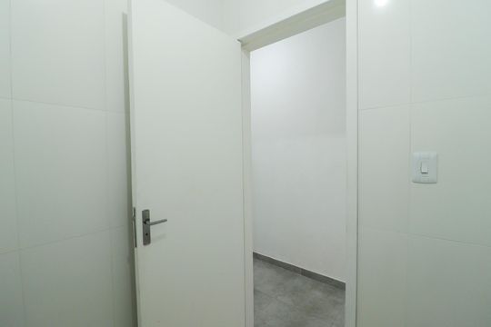 Banheiro de apartamento para alugar com 1 quarto, 63m² em Limão, São Paulo