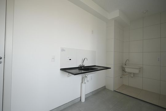Cozinha de apartamento para alugar com 2 quartos, 35m² em Santa Maria, Santo André