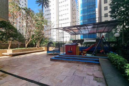 Apartamento à venda com 3 quartos, 117m² em Santa Cecilia, São Paulo