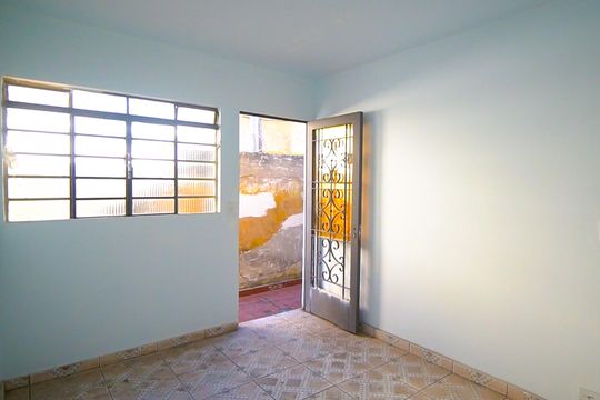 Sala de casa à venda com 2 quartos, 65m² em Jardim Oriental, São Paulo