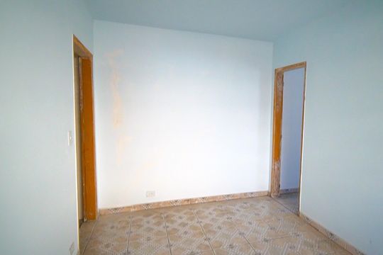 Sala de casa à venda com 2 quartos, 65m² em Jardim Oriental, São Paulo