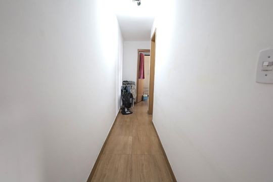 Corredor de apartamento à venda com 2 quartos, 50m² em Utinga, Santo André