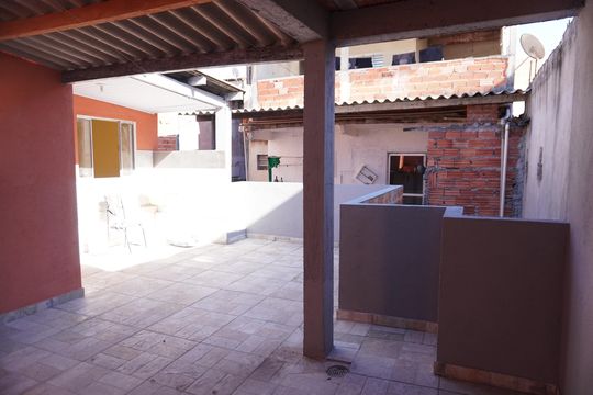 Área externa de casa para alugar com 1 quarto, 100m² em Vila Nova Curuca, São Paulo
