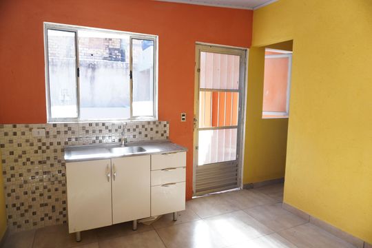 Casa para alugar com 1 quarto, 100m² em Vila Nova Curuca, São Paulo