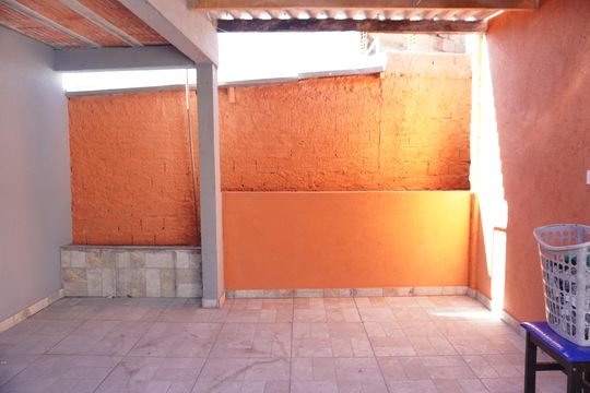 Área externa de casa para alugar com 1 quarto, 100m² em Vila Nova Curuca, São Paulo