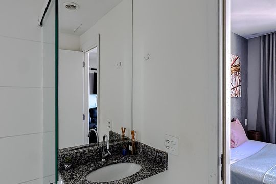 Banheiro de kitnet/studio à venda com 1 quarto, 19m² em Brás, São Paulo