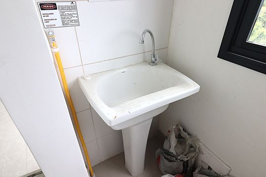 Área de serviço de apartamento para alugar com 1 quarto, 33m² em Lomba do Pinheiro, Porto Alegre