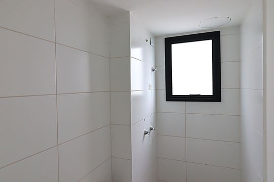 Banheiro  de apartamento para alugar com 1 quarto, 33m² em Lomba do Pinheiro, Porto Alegre