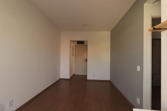 Sala de apartamento para alugar com 2 quartos, 55m² em Vila Guiomar, Santo André