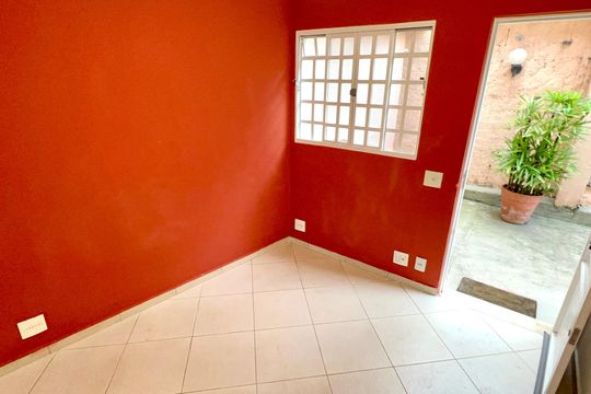 Sala de casa de condomínio para alugar com 2 quartos, 88m² em Pompeia, São Paulo