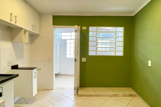 Cozinha de casa de condomínio para alugar com 2 quartos, 88m² em Pompeia, São Paulo