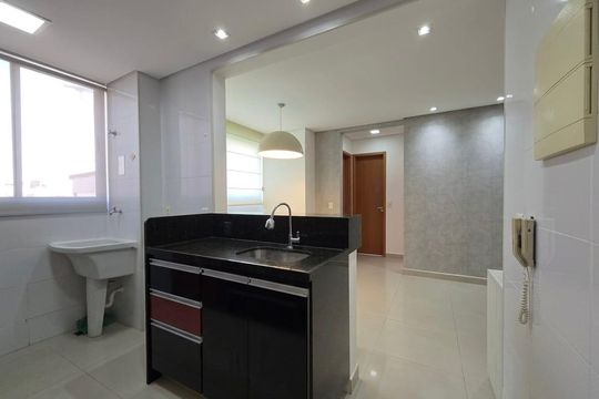 Cozinha de apartamento à venda com 2 quartos, 60m² em Cinquentenario, Belo Horizonte