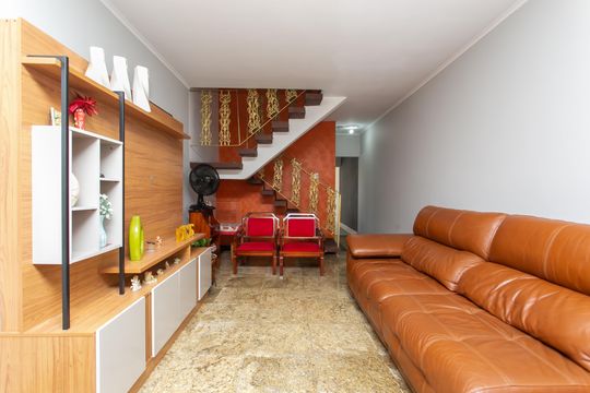 Sala  de casa para alugar com 3 quartos, 248m² em Vila Rosaria, São Paulo