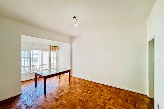 Sala de apartamento à venda com 2 quartos, 110m² em Lagoa, Rio de Janeiro