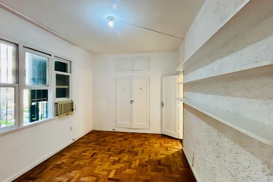 Suíte de apartamento à venda com 2 quartos, 110m² em Lagoa, Rio de Janeiro