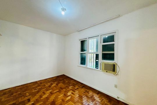 Suíte de apartamento à venda com 2 quartos, 110m² em Lagoa, Rio de Janeiro