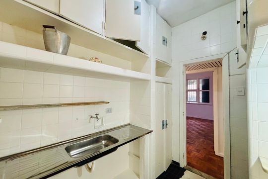 Cozinha de apartamento à venda com 2 quartos, 110m² em Lagoa, Rio de Janeiro