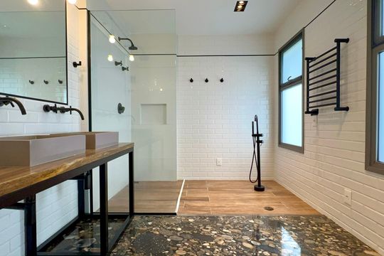 Banheiro da Suíte 3 de apartamento à venda com 3 quartos, 278m² em Jardim Paulista, São Paulo