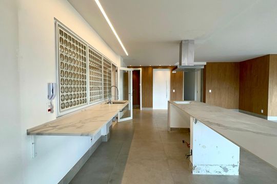 Cozinha de apartamento à venda com 3 quartos, 278m² em Jardim Paulista, São Paulo