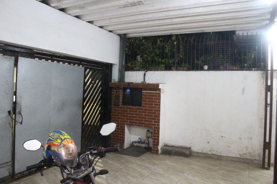Garagem de casa à venda com 4 quartos, 120m² em Fundação, São Caetano do Sul