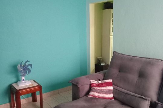 Sala de casa à venda com 6 quartos, 125m² em Campo Limpo, São Paulo